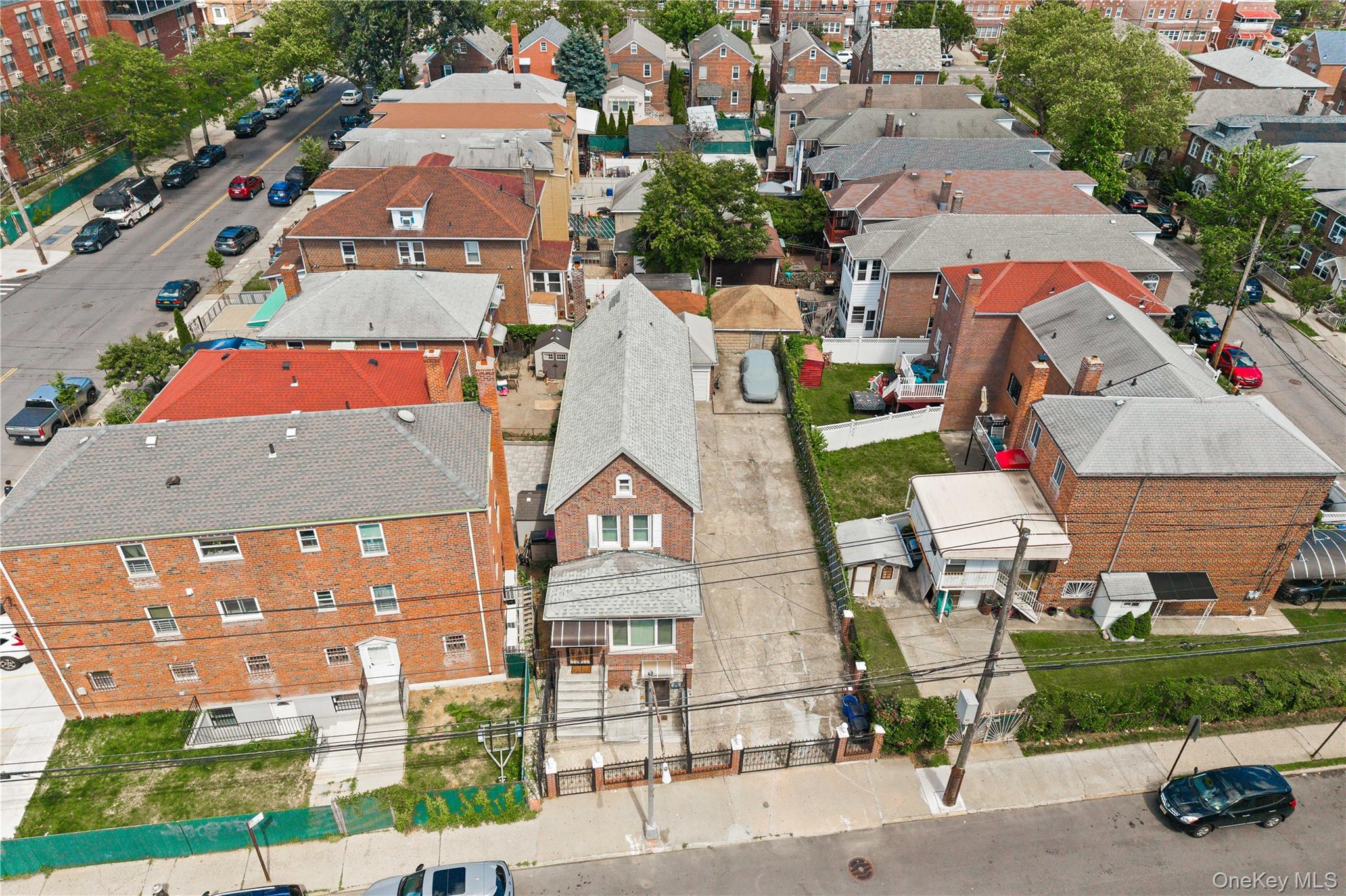 2328 Williamsbridge Road
