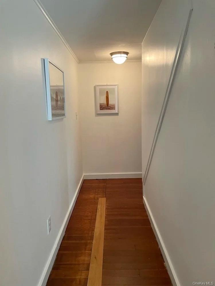 60 W Neck Road