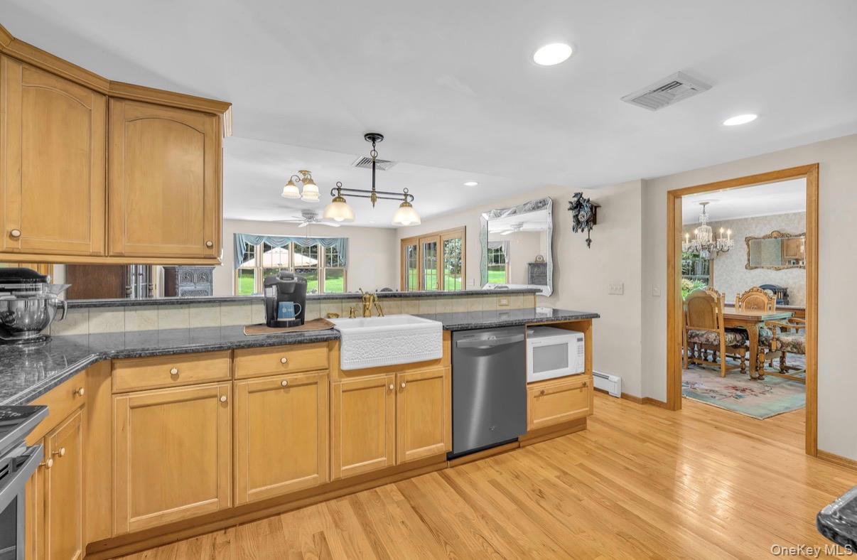 111 Stony Hollow Road