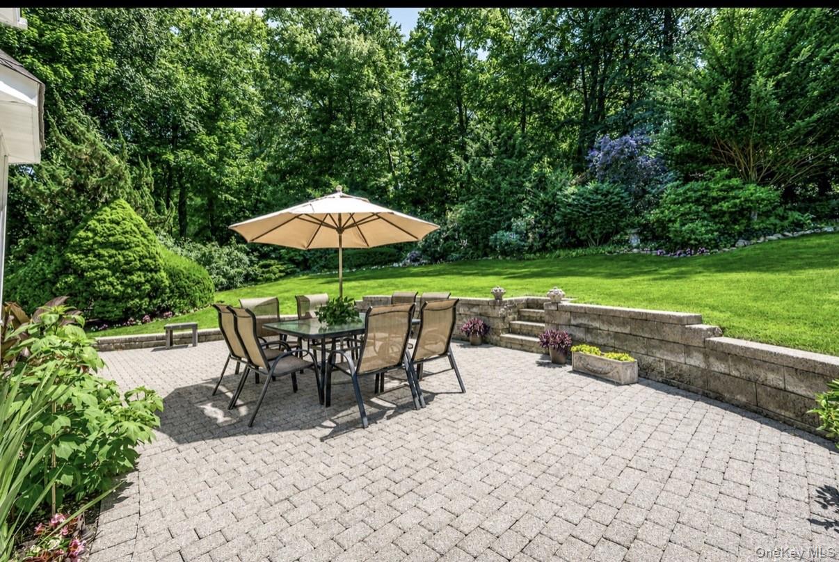 111 Stony Hollow Road