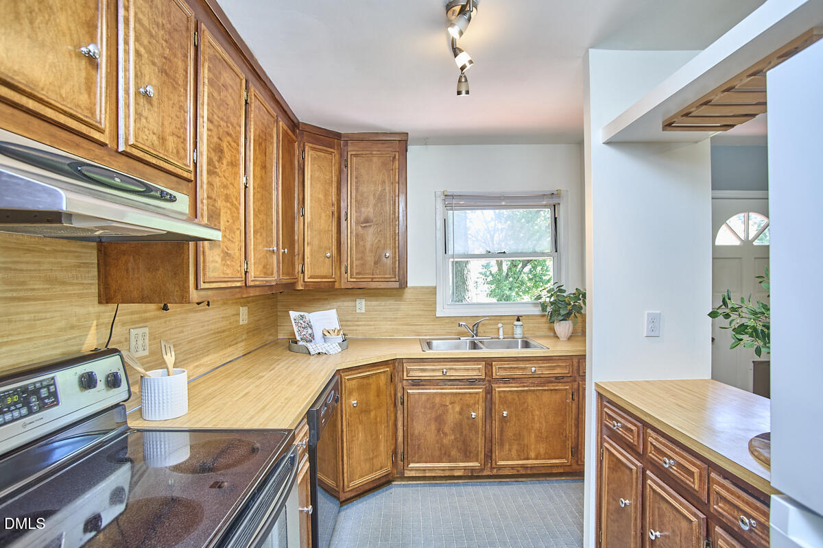 3107 Rosebriar Drive