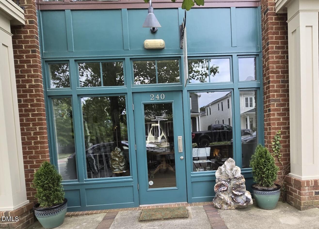 240 E Winmore Avenue E # 2 Unit: C 2