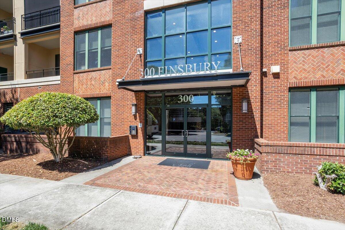 300 Finsbury Street Apt 115