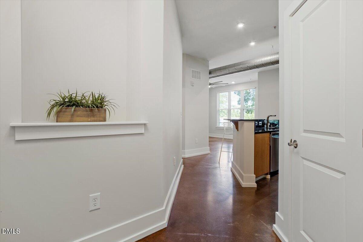 300 Finsbury Street Apt 115