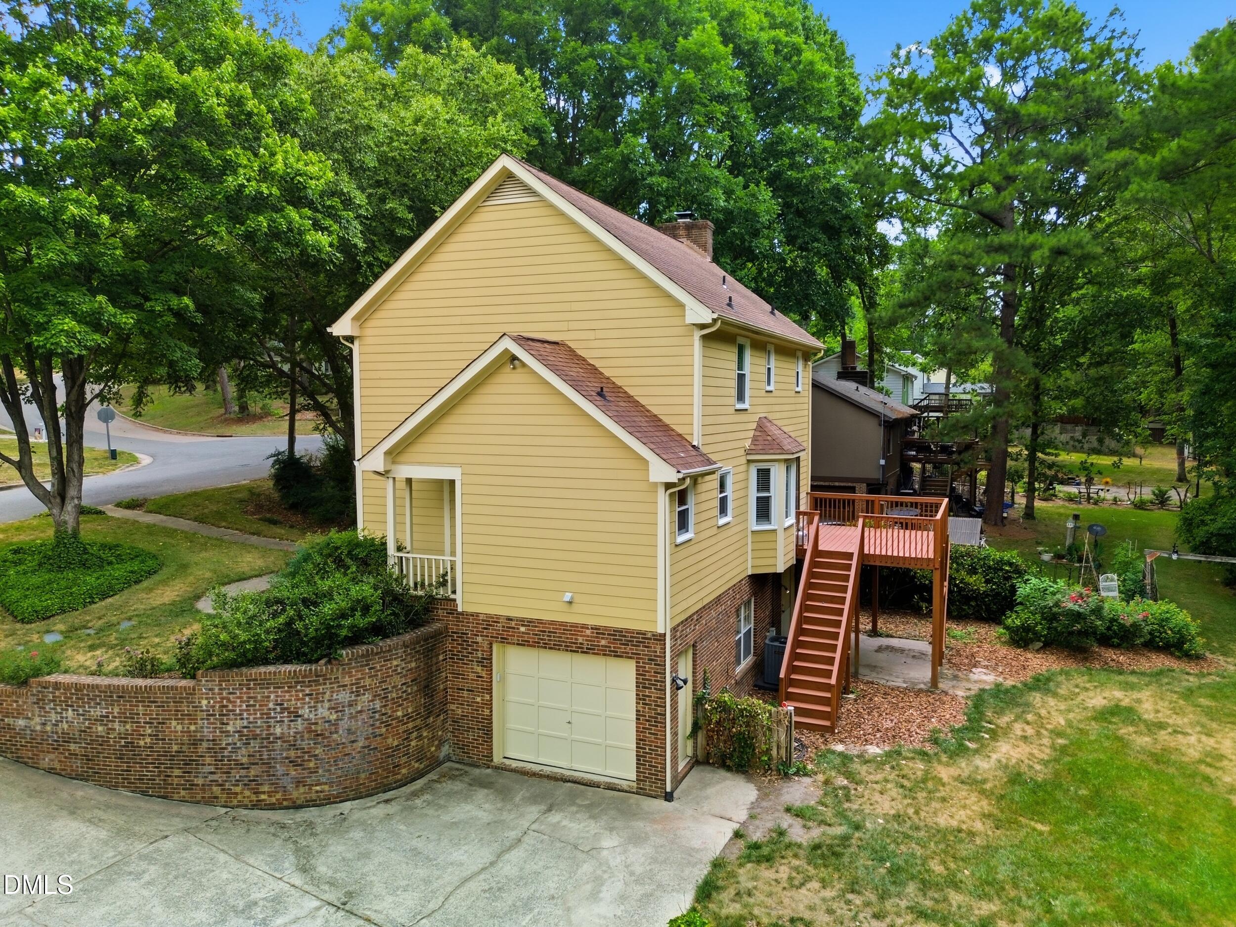 7312 Deer Track Drive