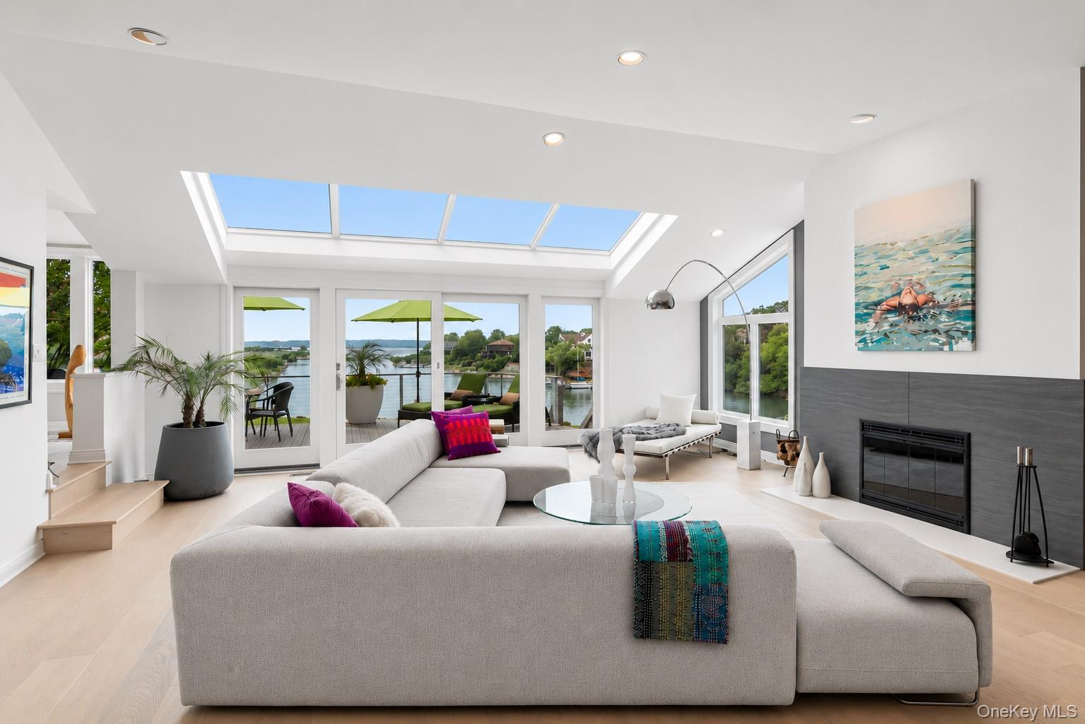 15 Harbour Point Drive