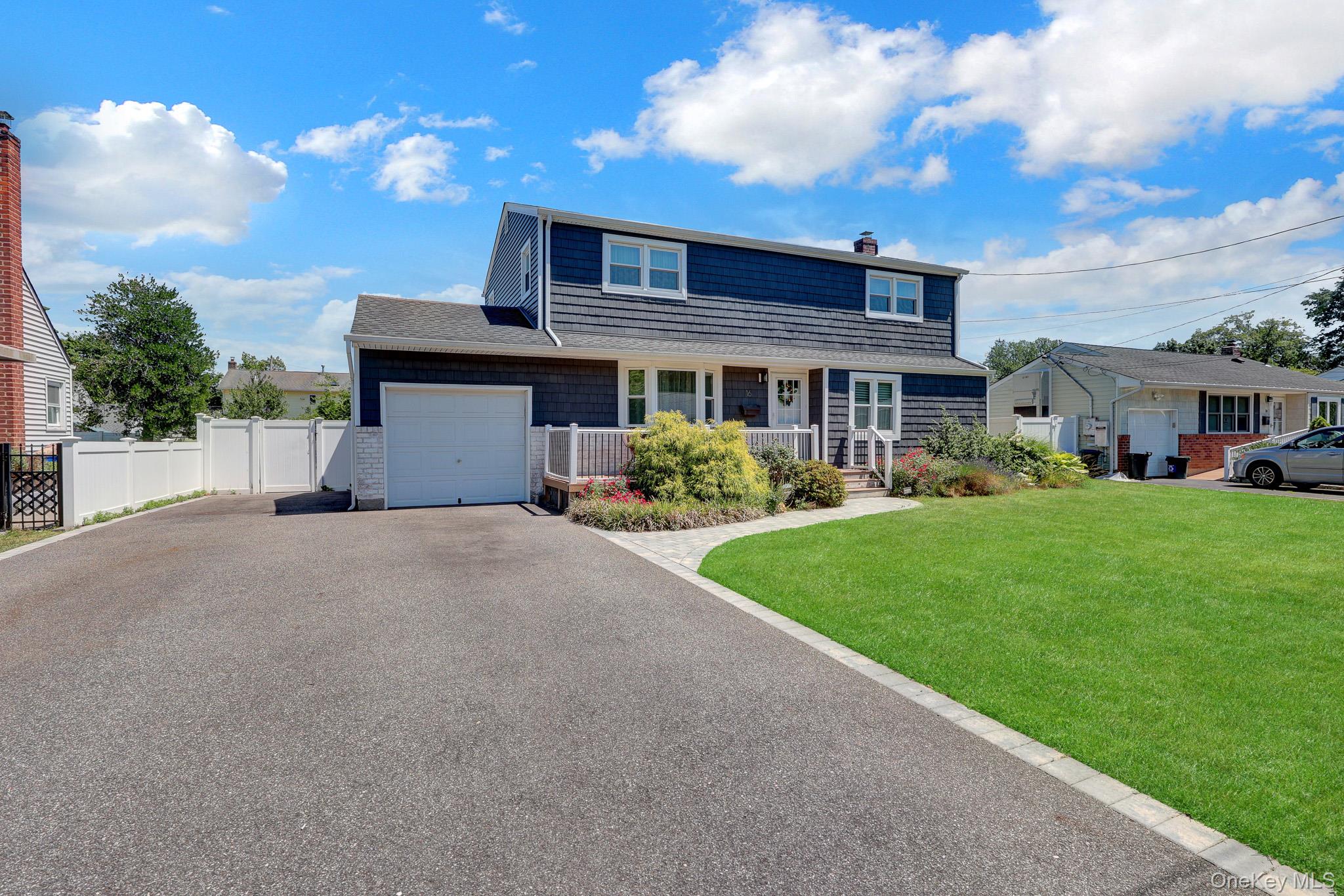 16 Heath Lane