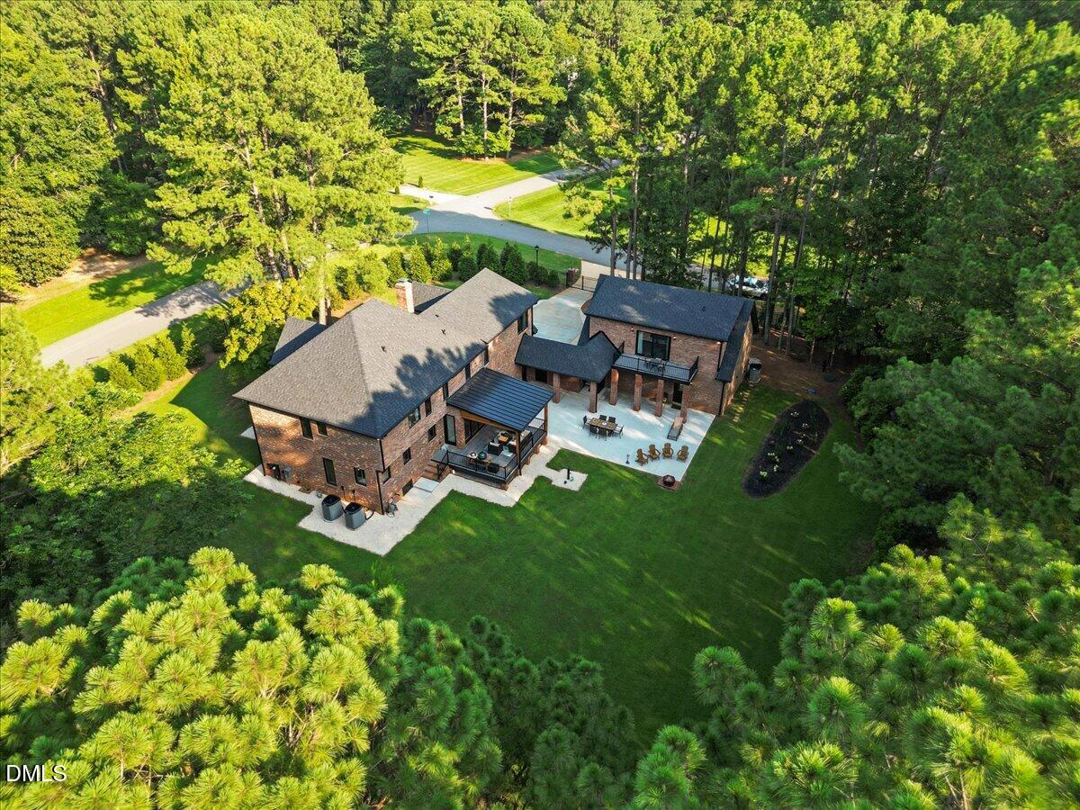 700 Lochgarton Lane