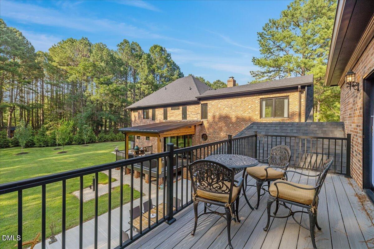 700 Lochgarton Lane