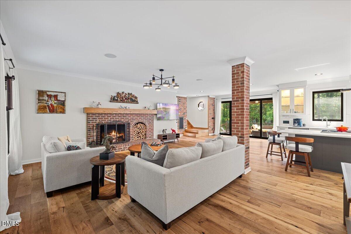 700 Lochgarton Lane