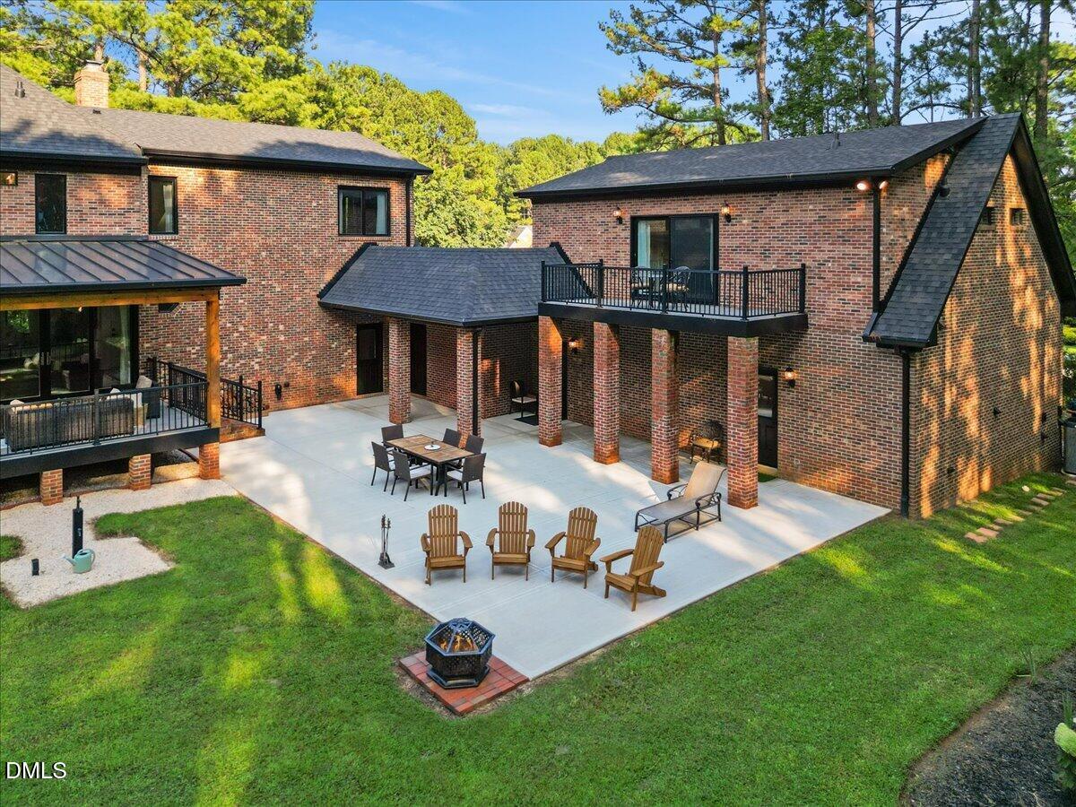 700 Lochgarton Lane