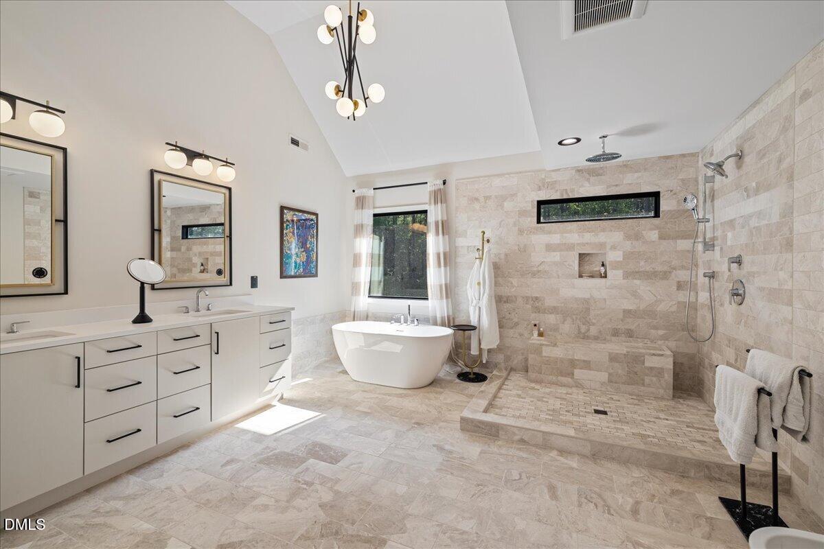 700 Lochgarton Lane