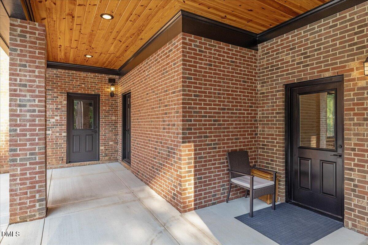 700 Lochgarton Lane