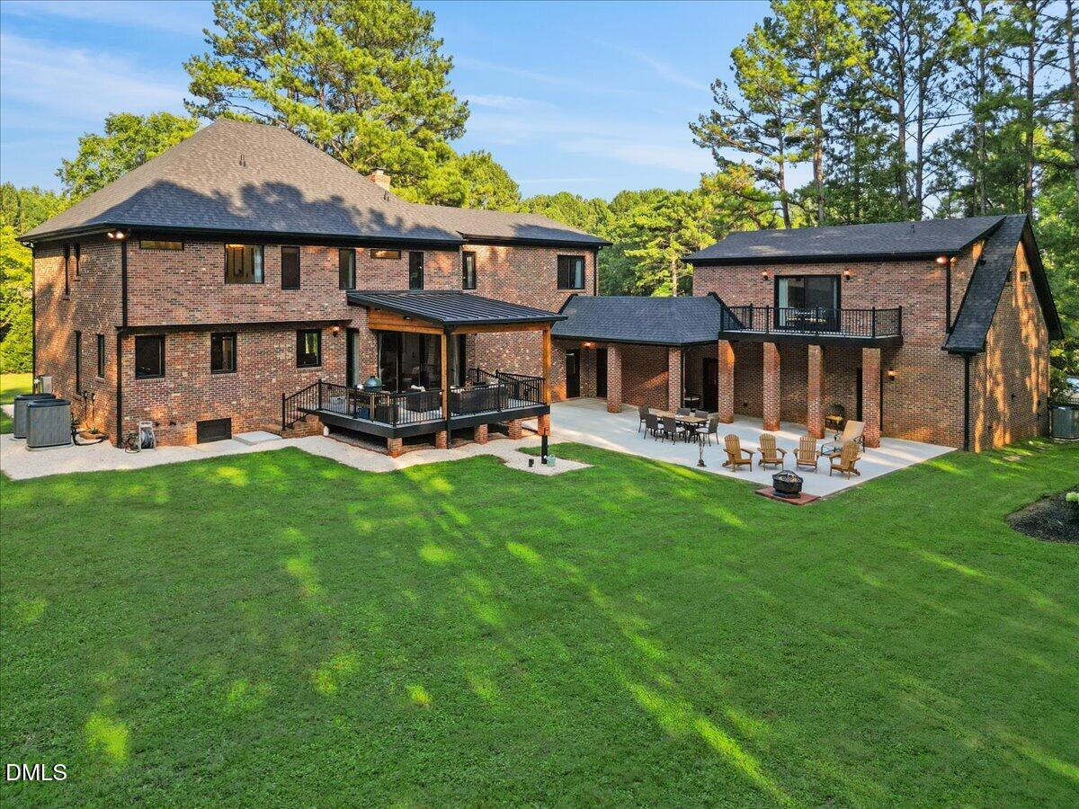 700 Lochgarton Lane