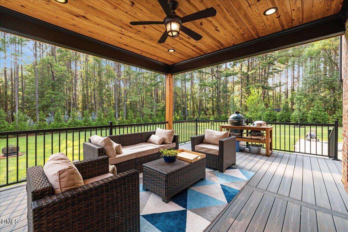 700 Lochgarton Lane