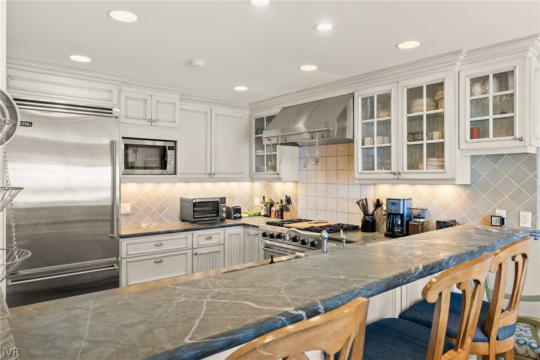 501 Lakeshore Boulevard 15