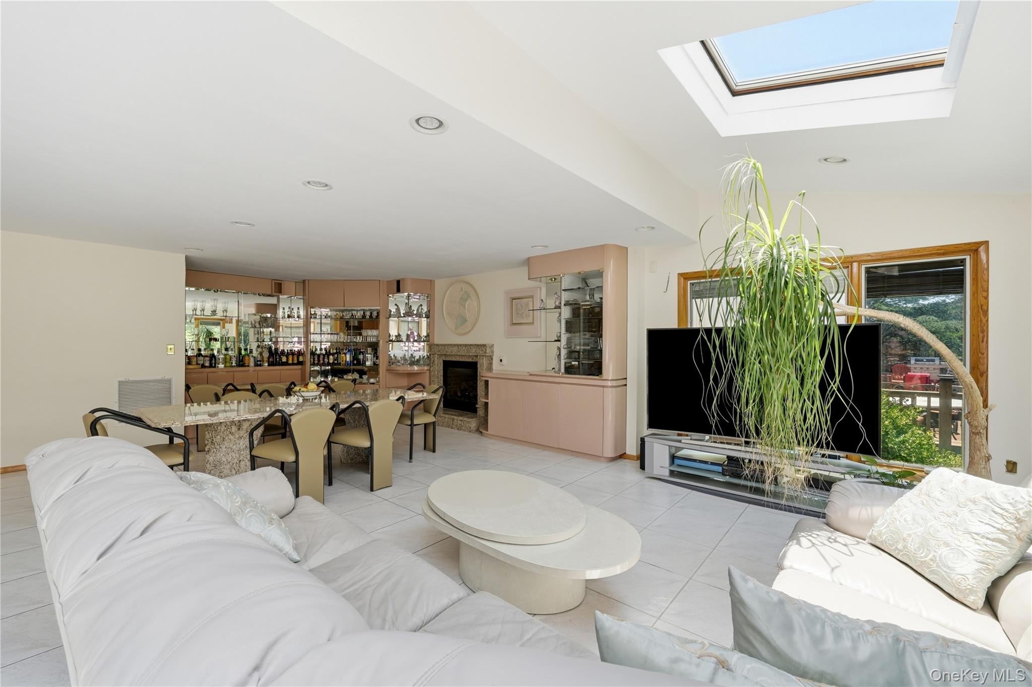 1233 Beech Street Unit: 54