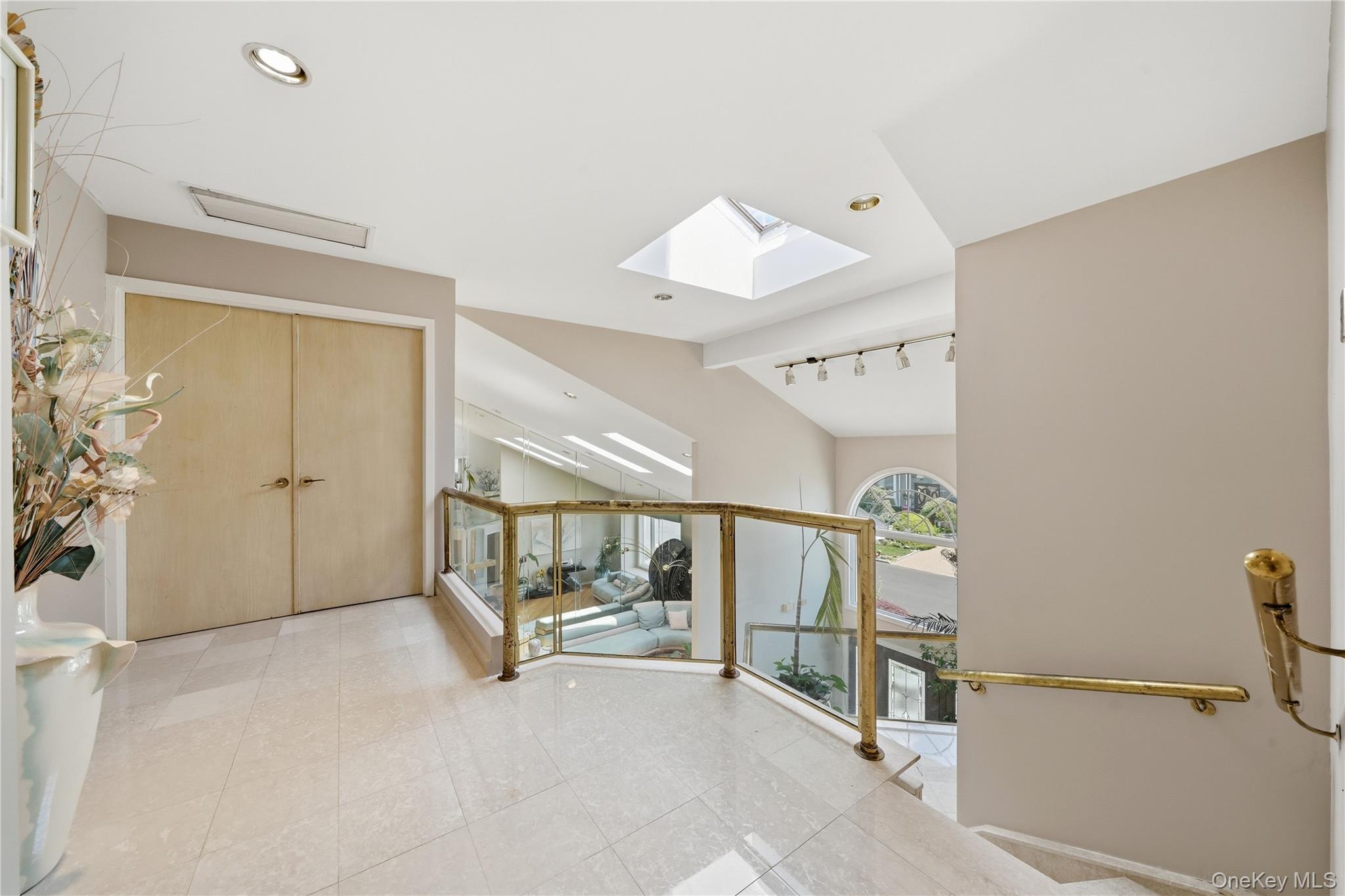 1233 Beech Street Unit: 54