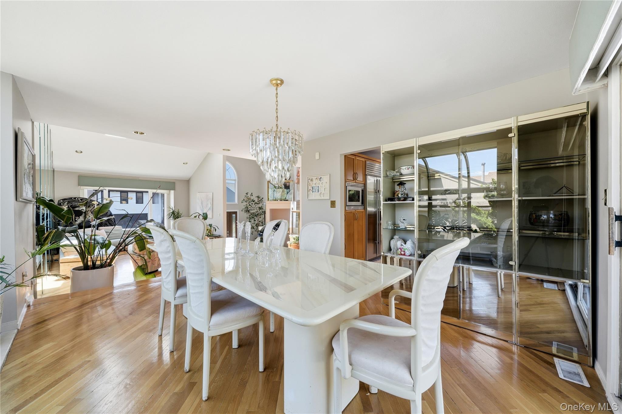 1233 Beech Street Unit: 54