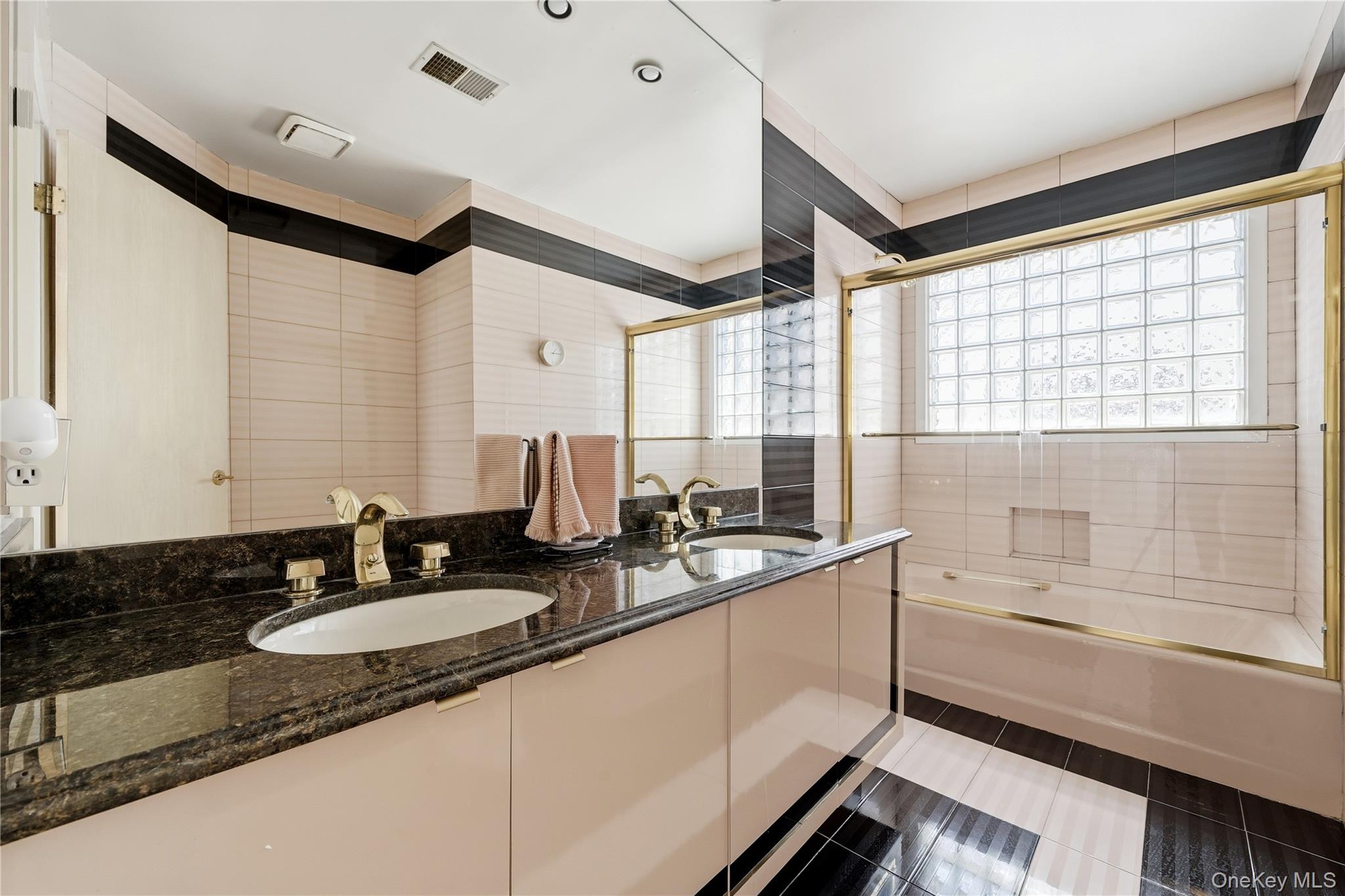 1233 Beech Street Unit: 54