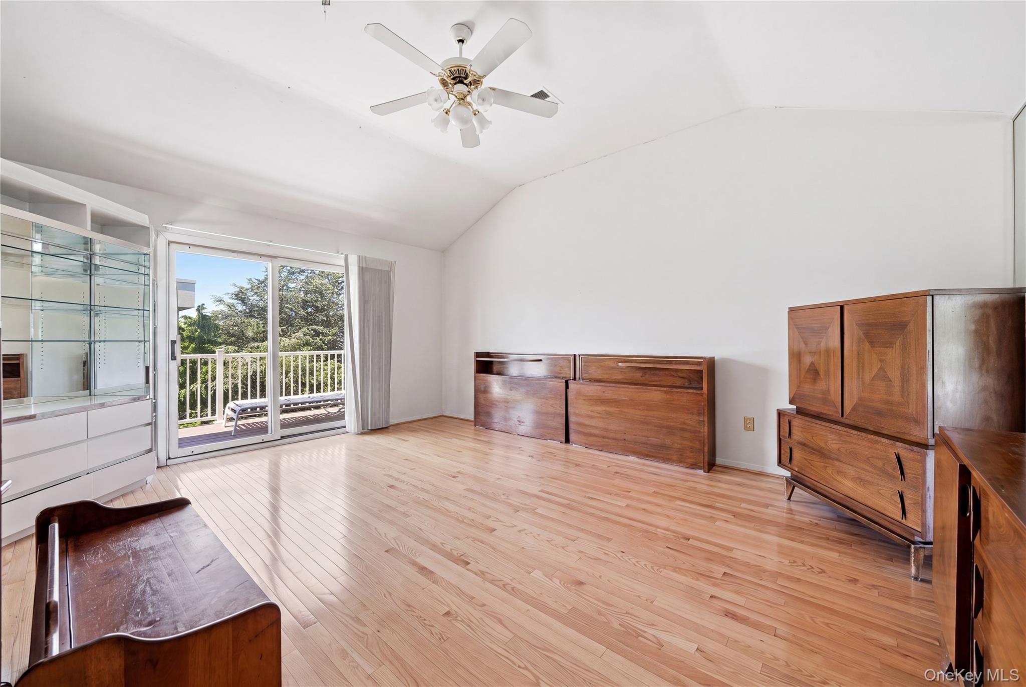 1233 Beech Street Unit: 54