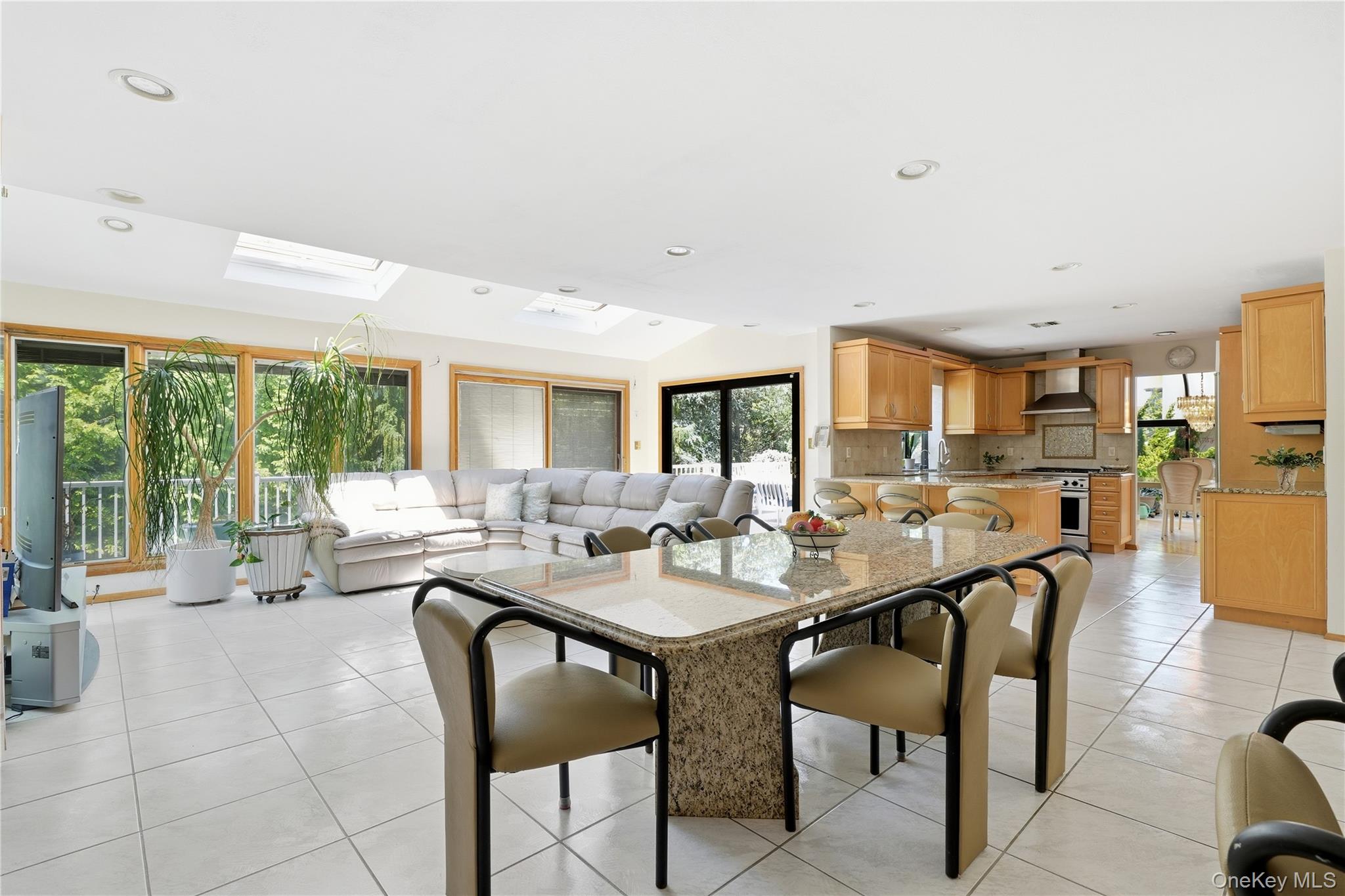 1233 Beech Street Unit: 54