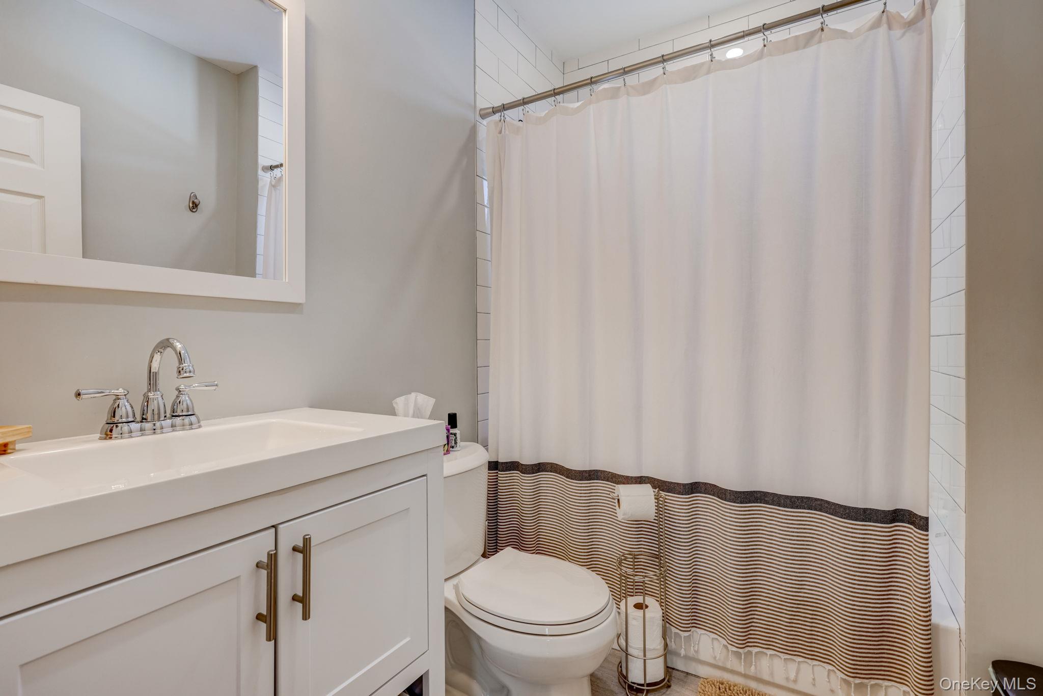 7 4th Street Unit: 2