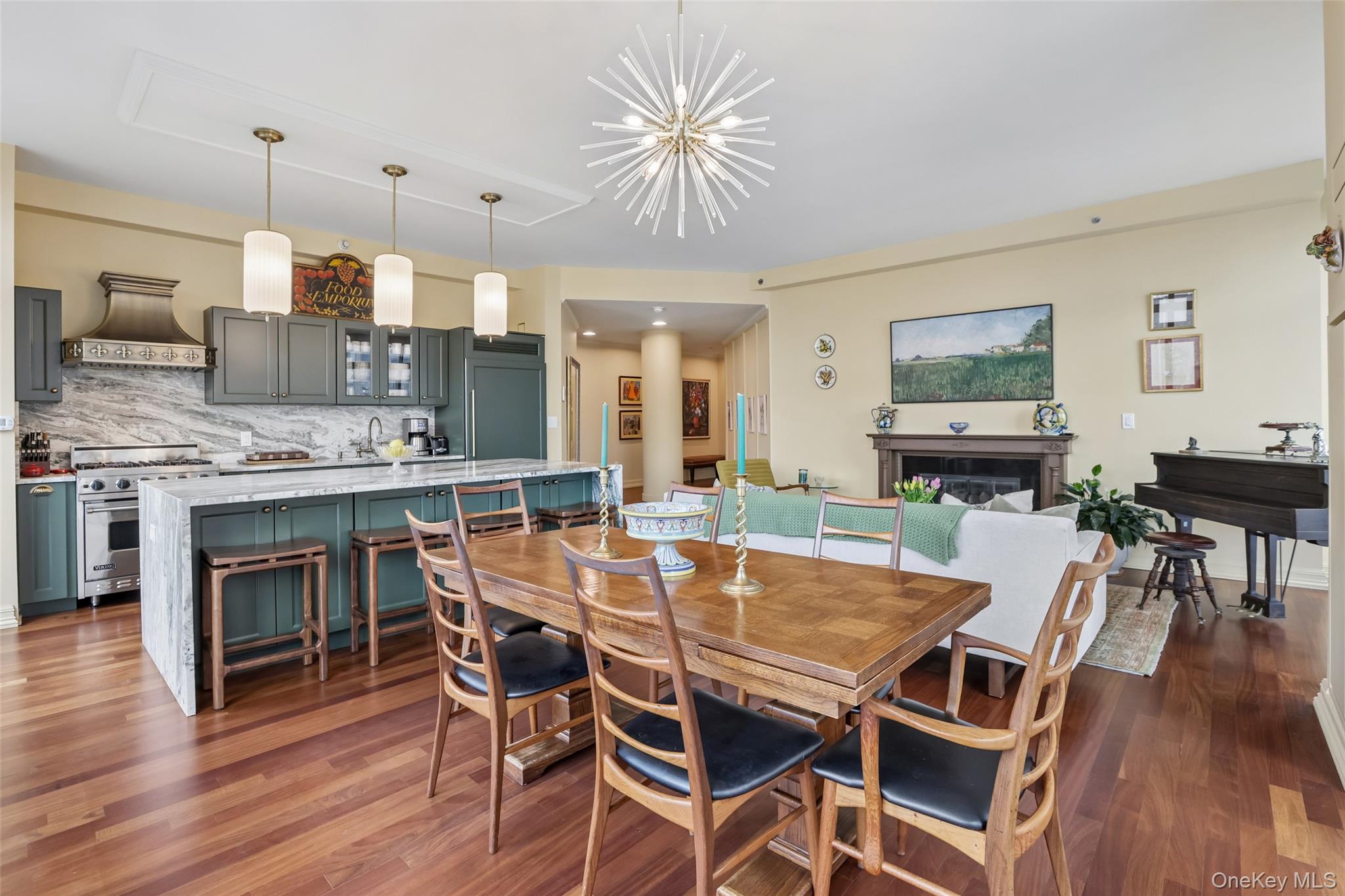 25 City Place Unit: 6C