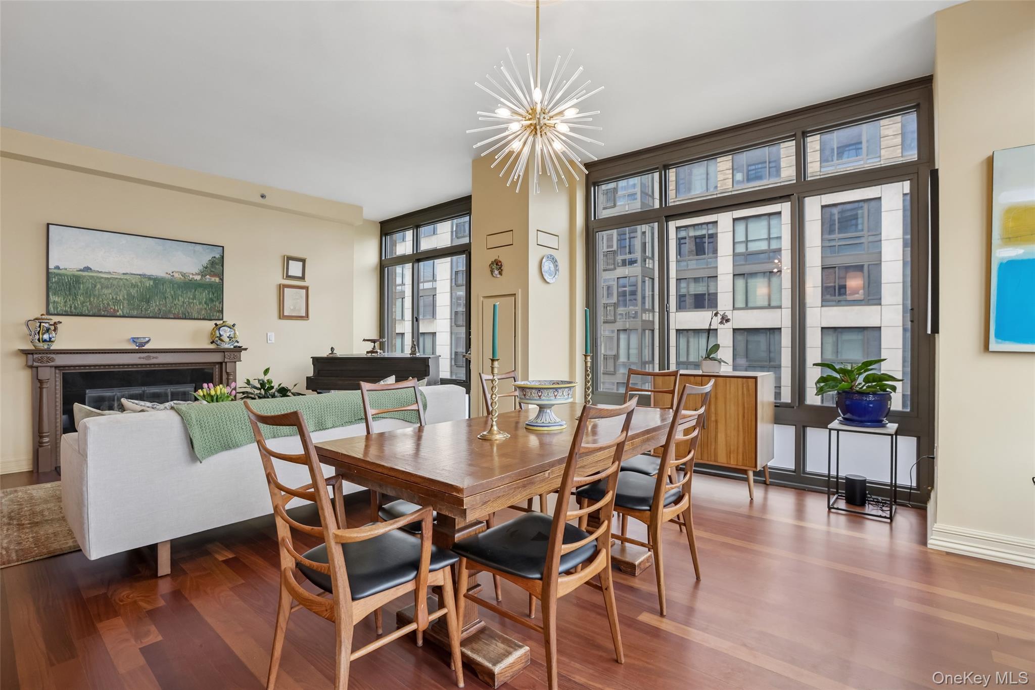 25 City Place Unit: 6C