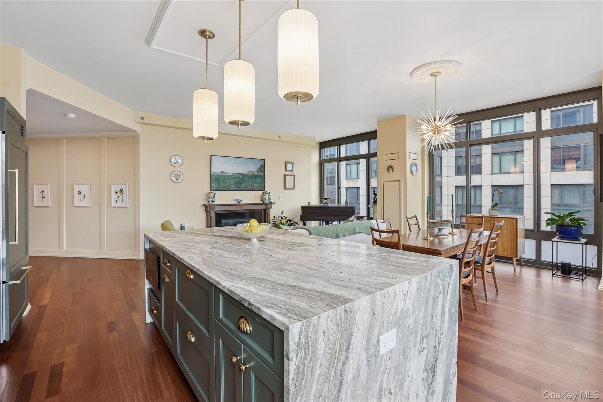 25 City Place Unit: 6C