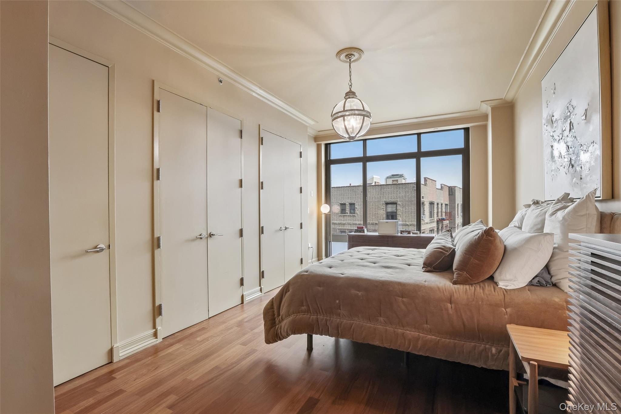 25 City Place Unit: 6C
