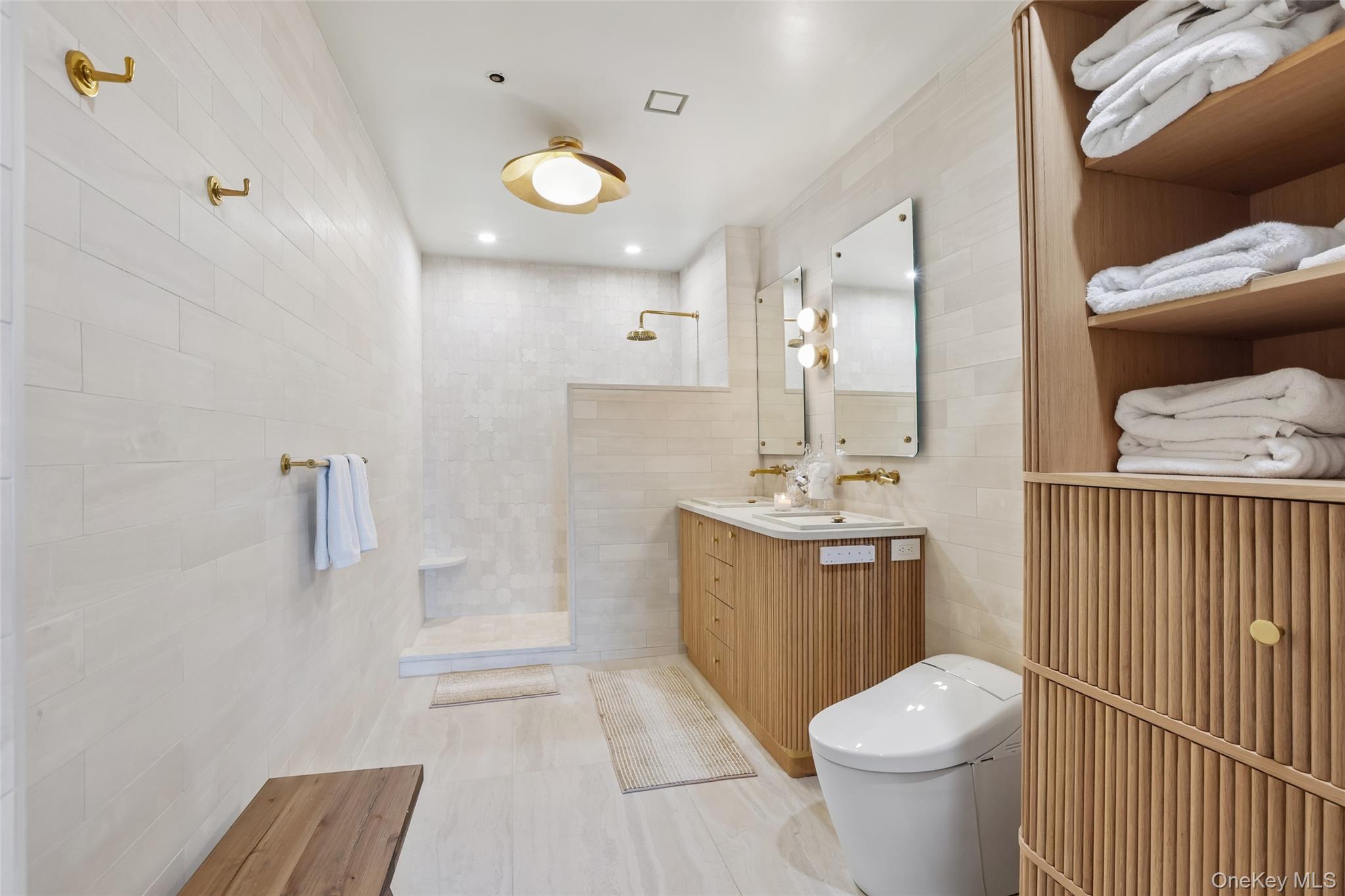 25 City Place Unit: 6C