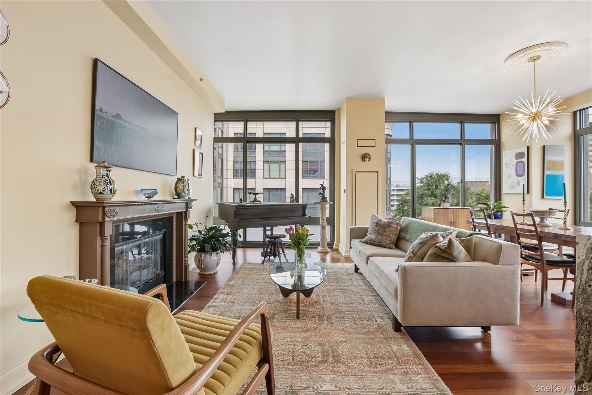 25 City Place Unit: 6C