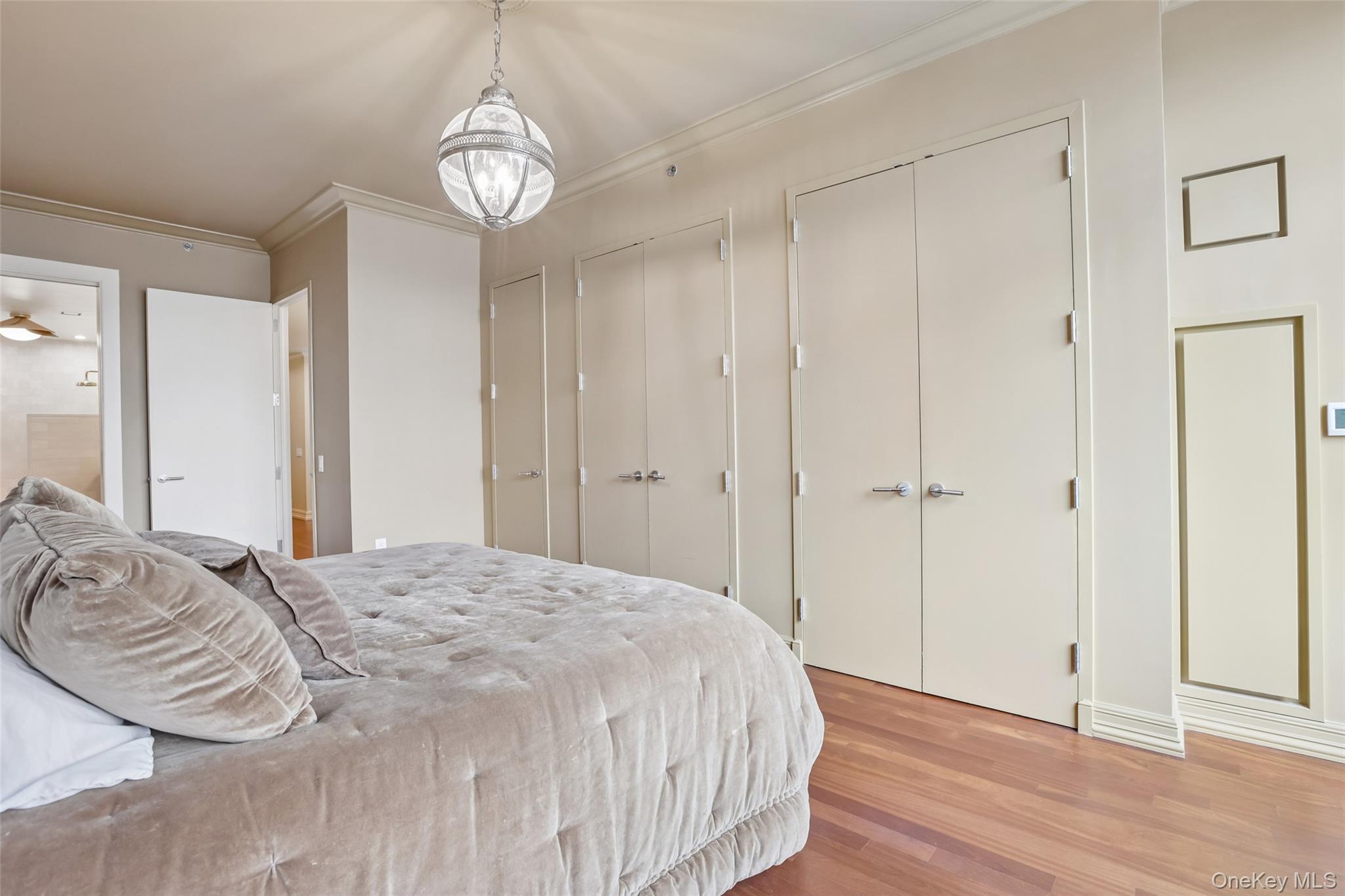 25 City Place Unit: 6C