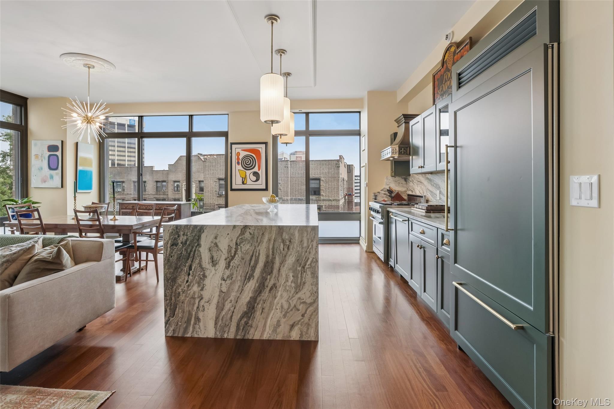 25 City Place Unit: 6C