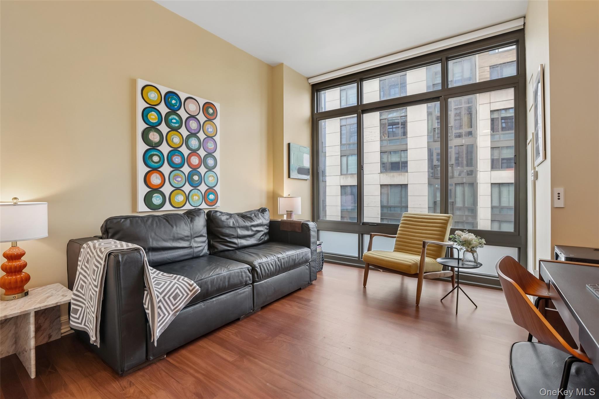 25 City Place Unit: 6C