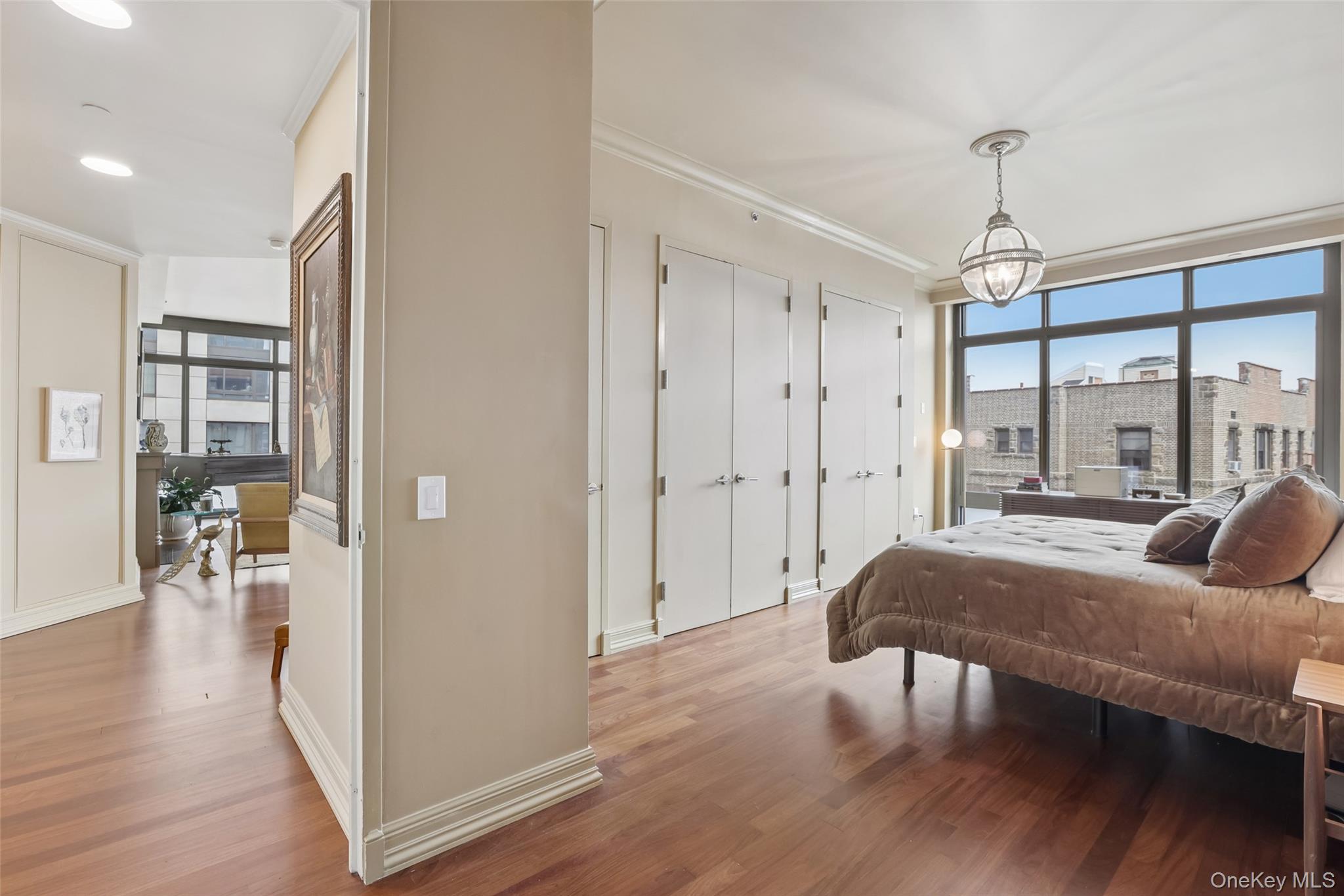 25 City Place Unit: 6C