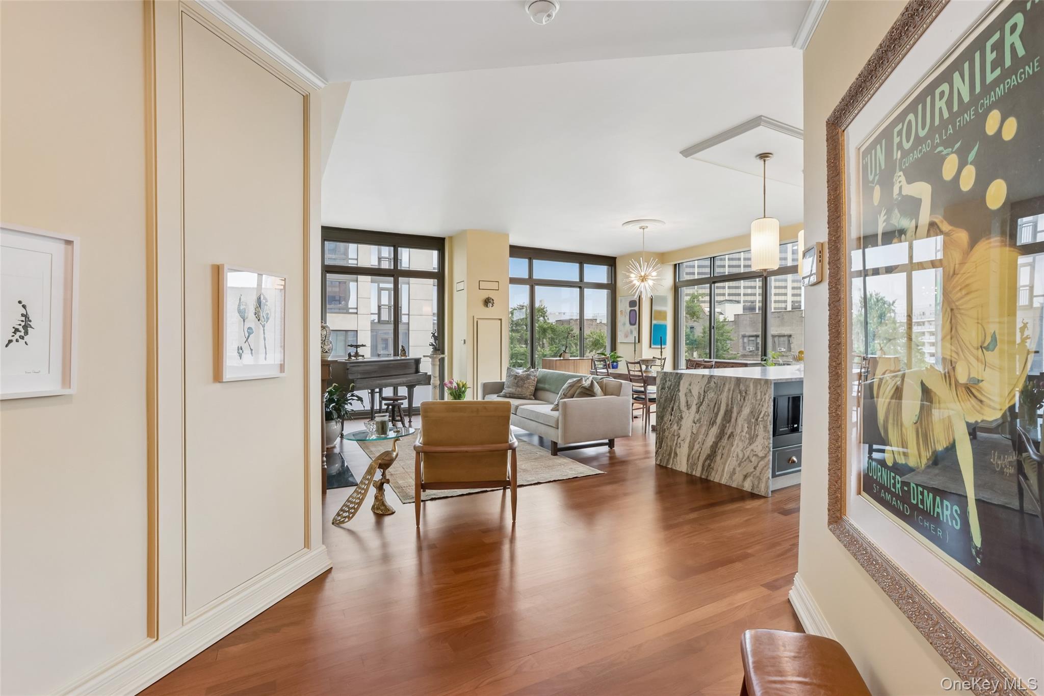 25 City Place Unit: 6C