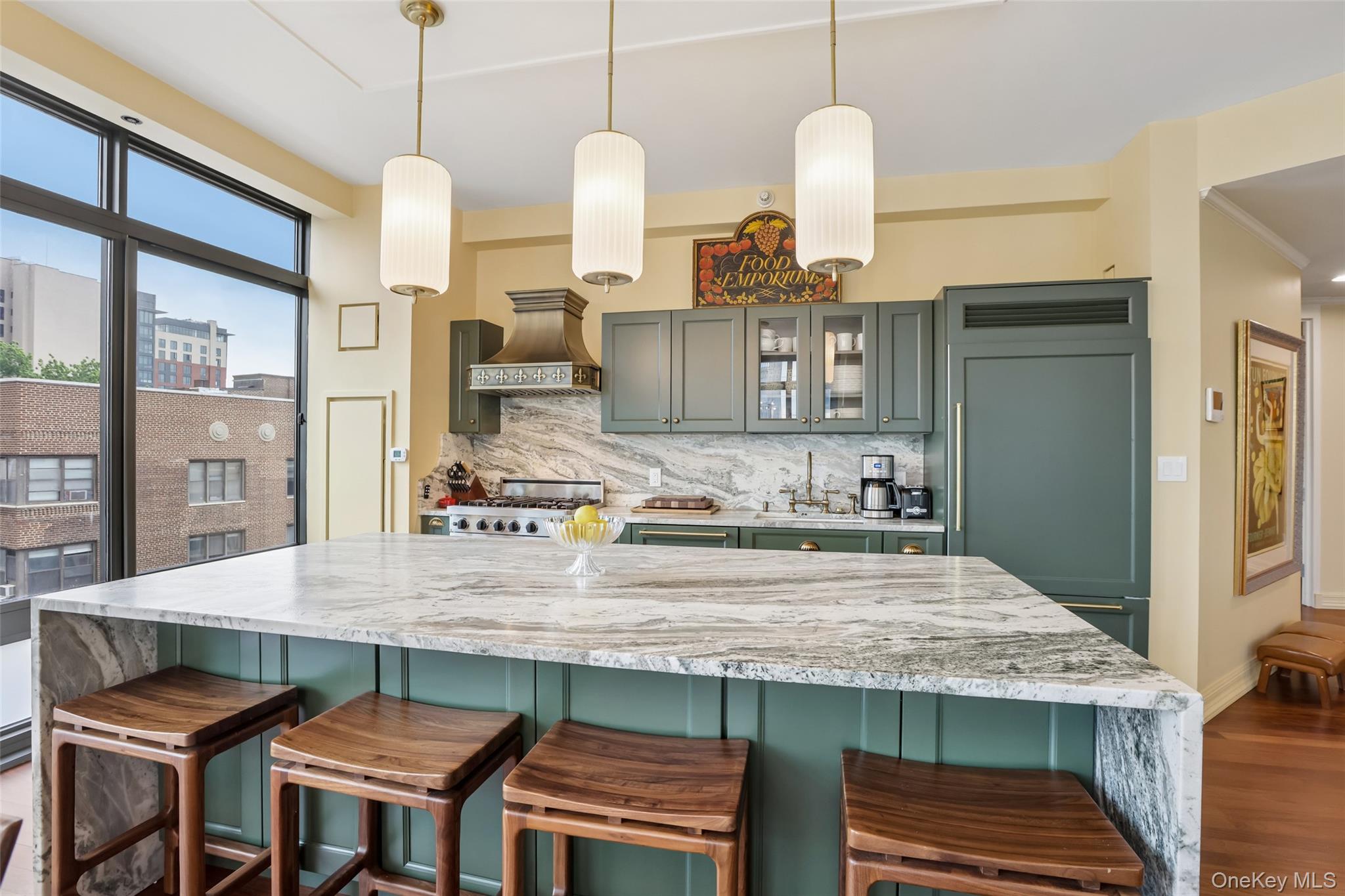 25 City Place Unit: 6C