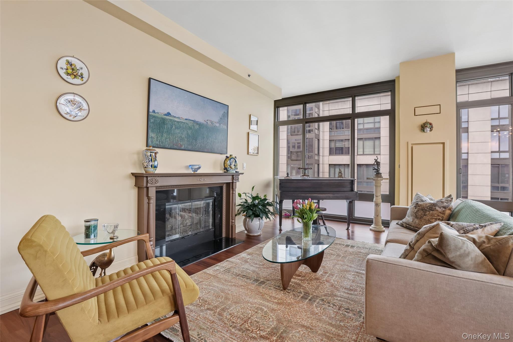 25 City Place Unit: 6C