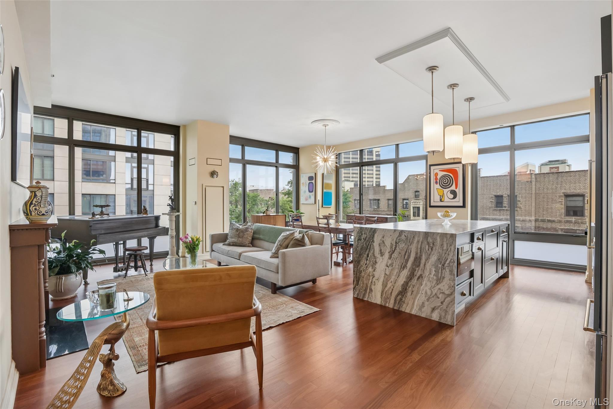 25 City Place Unit: 6C