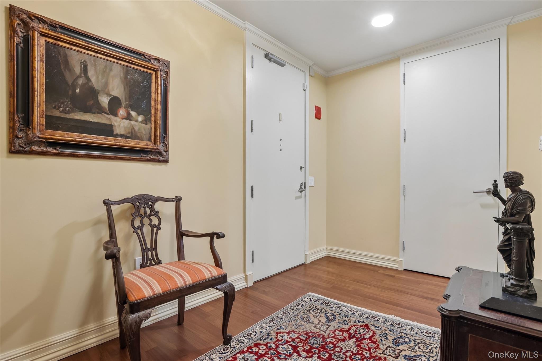 25 City Place Unit: 6C