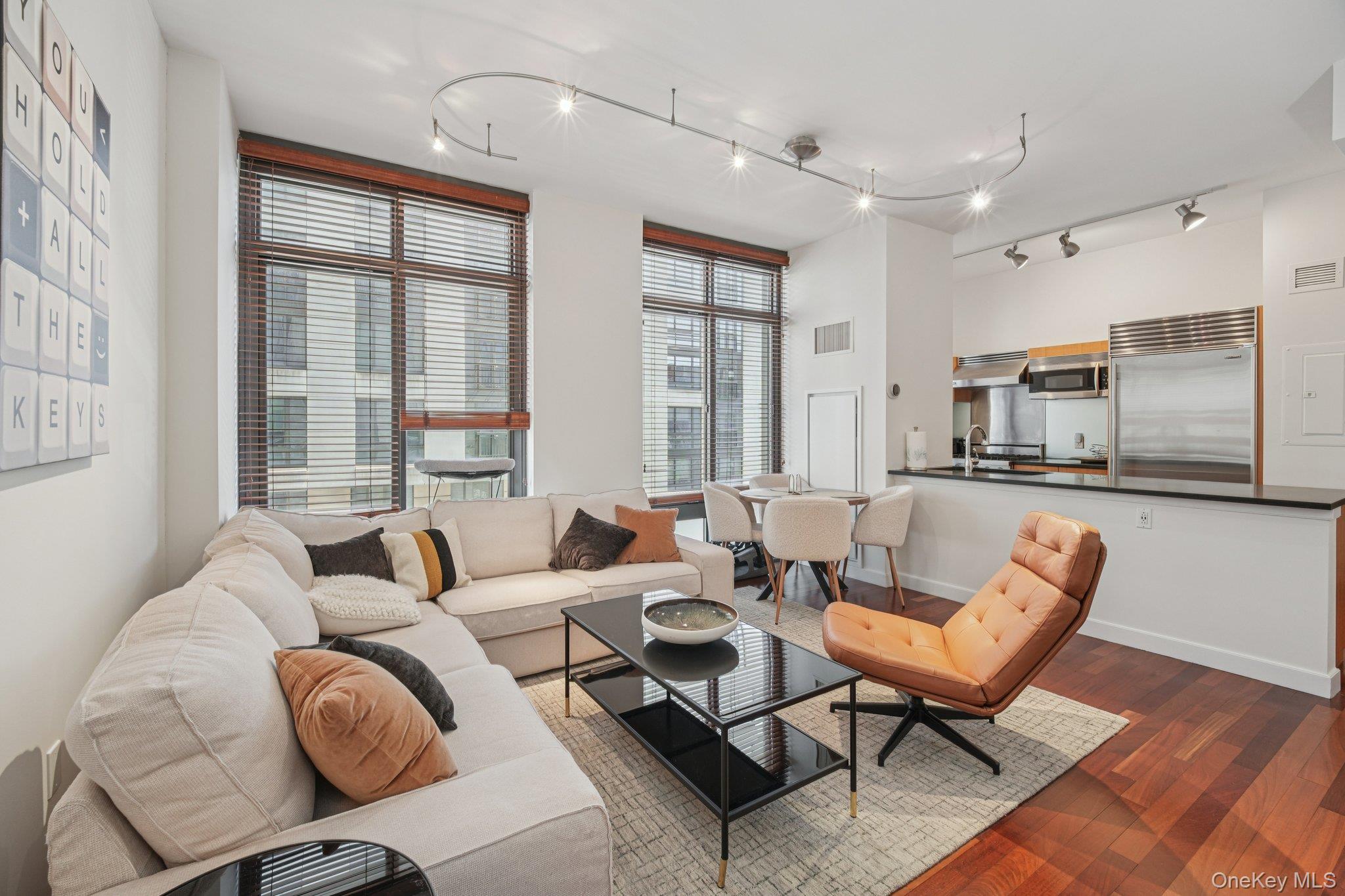 25 City Place Unit: 4B
