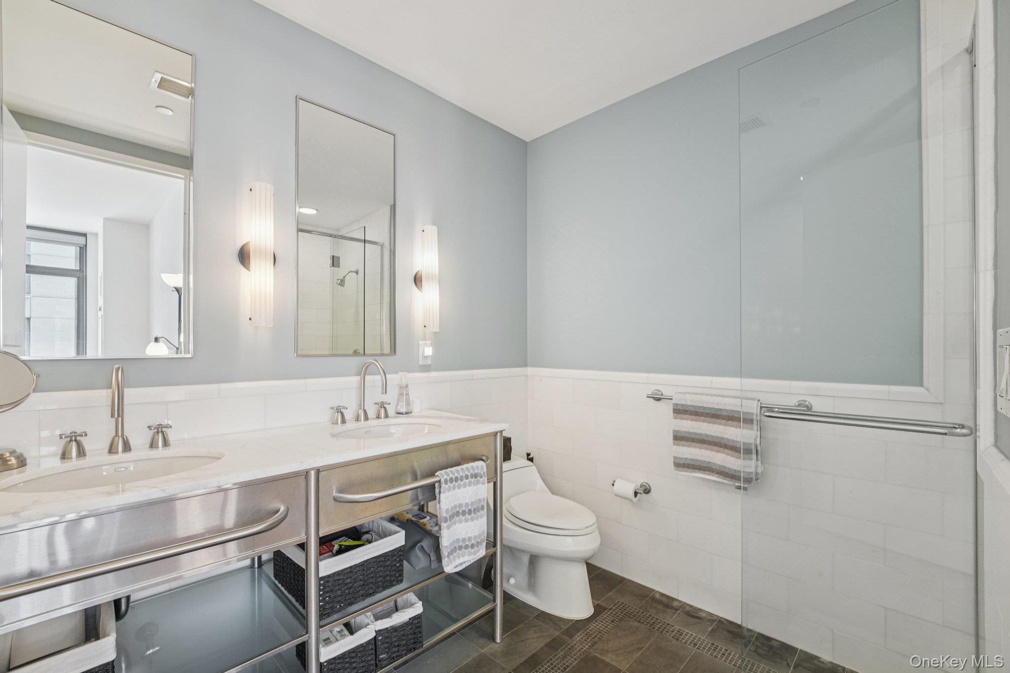 25 City Place Unit: 4B