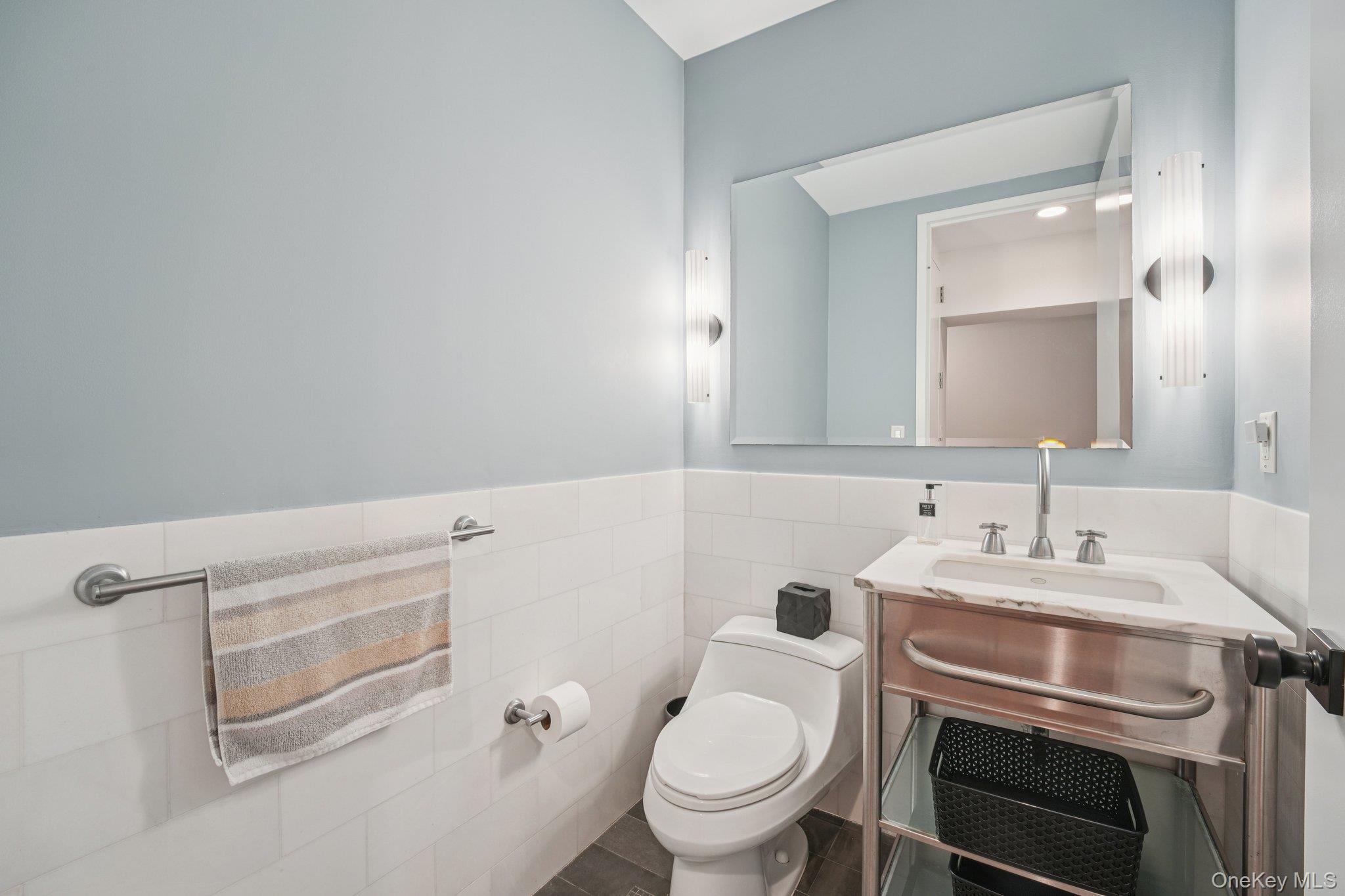 25 City Place Unit: 4B