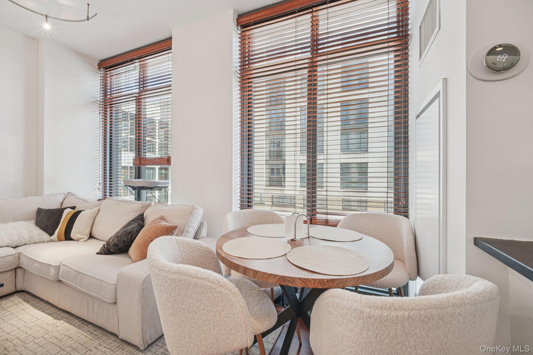 25 City Place Unit: 4B
