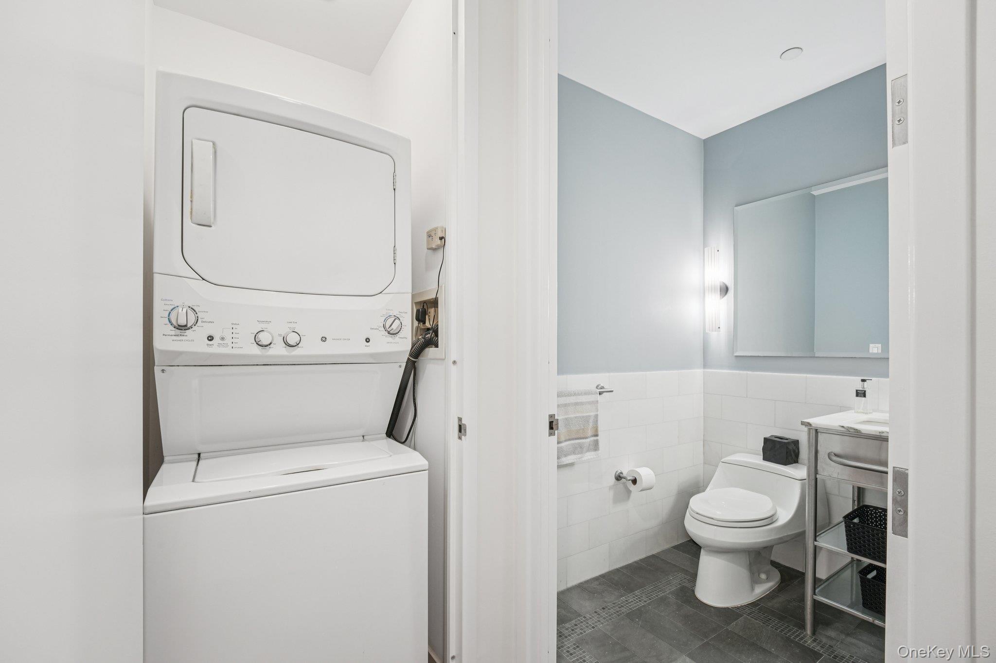 25 City Place Unit: 4B