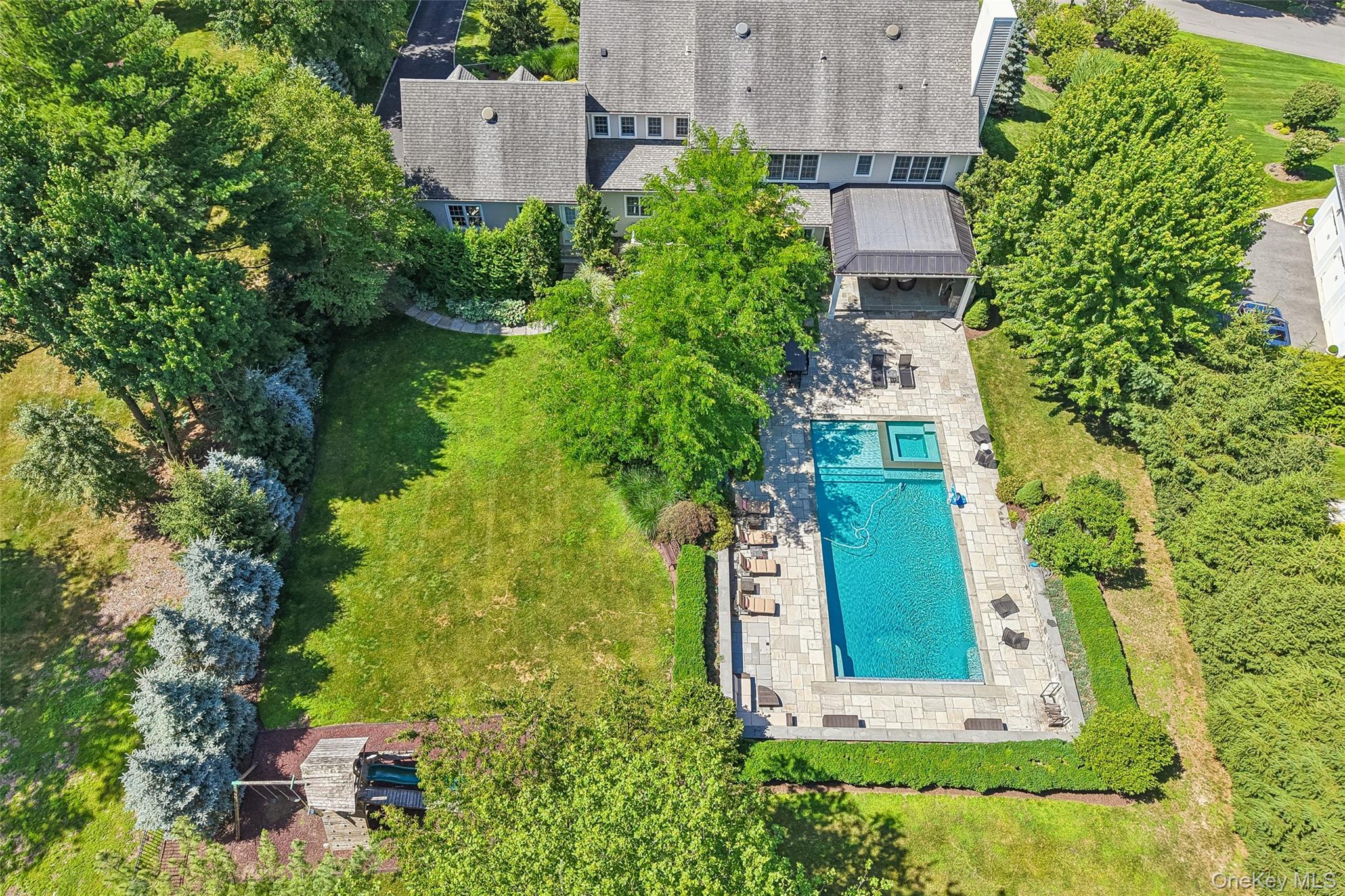 15 Heritage Drive