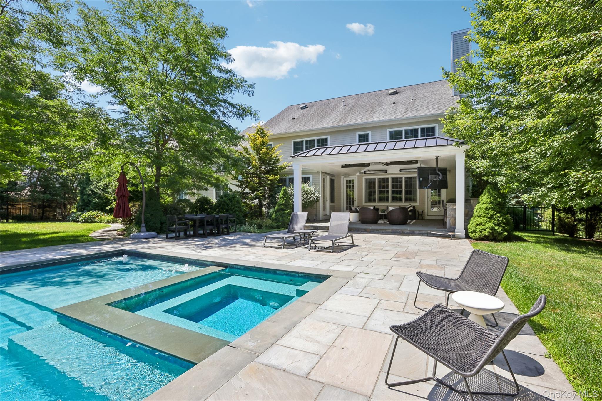 15 Heritage Drive