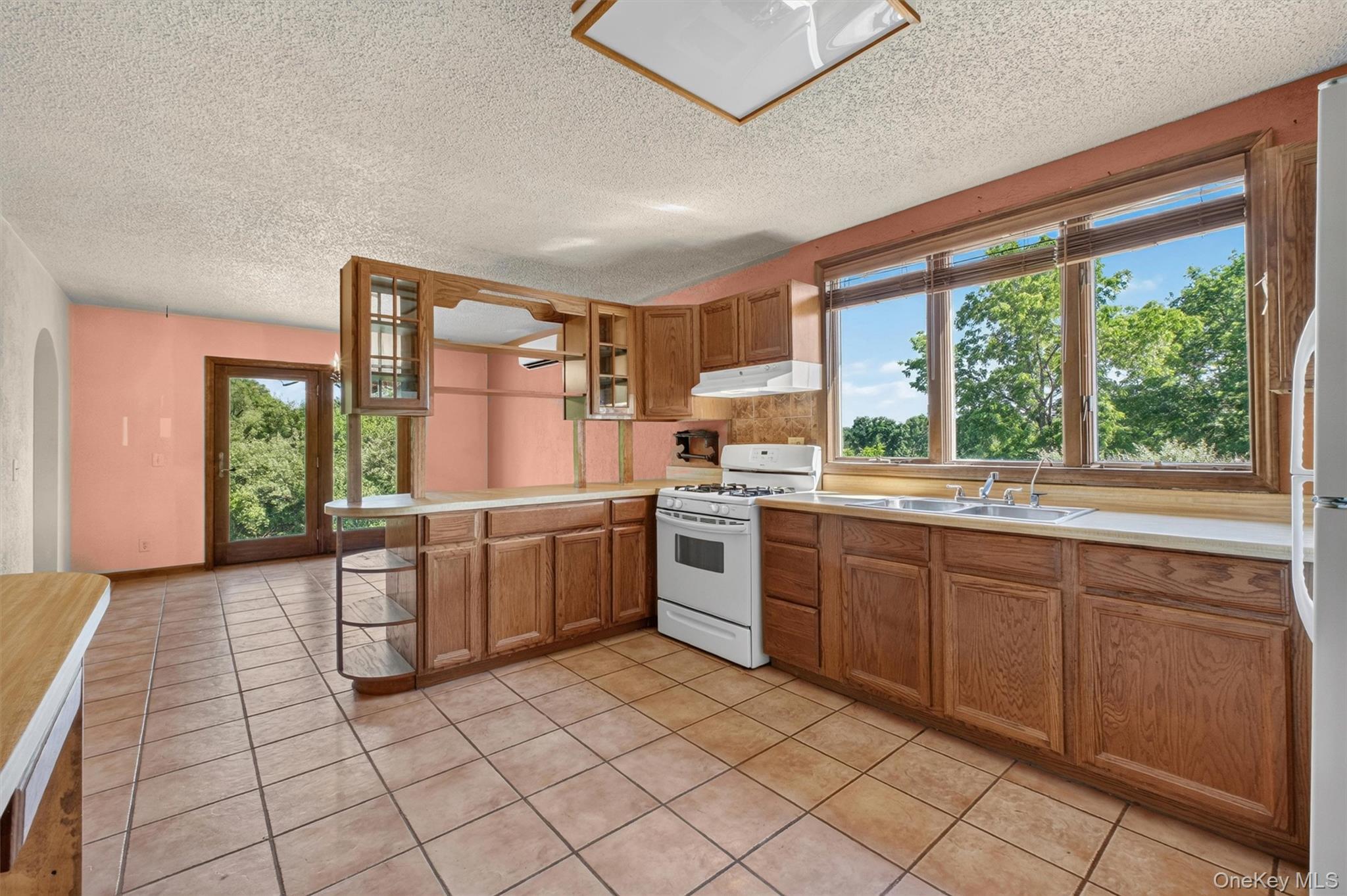 25 Red Mills Road